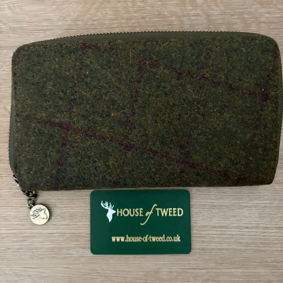 House of Tweed Olive green zippered wallet NWT - Picture 6 of 7
